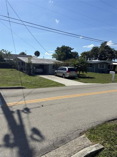 3647 Kelly St, Fort Myers, FL, 33901-7942 | Card Image