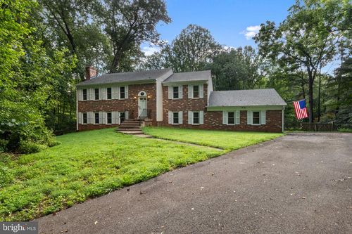 5937 Wickie Ct, Warrenton, VA, 20187-9041 | Card Image