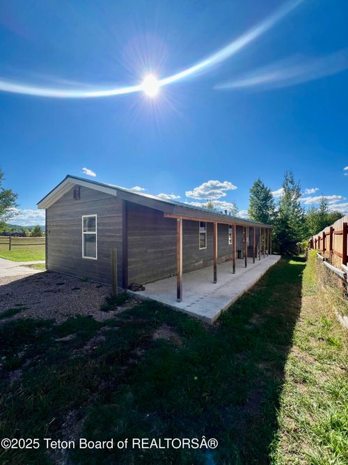 15 Foothill Blvd, Alpine, WY, 83128 | Card Image