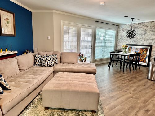 apt-181-16301 Ledgemont Ln, Addison, TX, 75001-5957 | Card Image