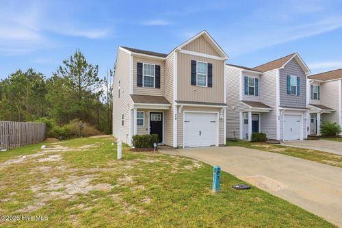 70 Thornbury Dr, Rocky Point, NC, 28457-9452 | Card Image