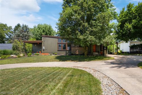6079 Fulton Dr Nw, Canton, OH, 44718-1501 | Card Image