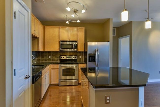APT-318 - 3000 Vanderbilt Pl, Condo with 2 bedrooms, 2 bathrooms and 2 parking in Nashville TN | Image 6