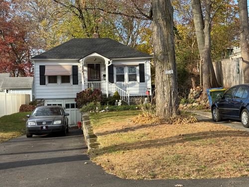 335 Raymond St, Waterbury, CT, 06706-2172 | Card Image