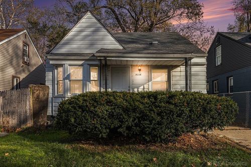 9336 Sussex St, Detroit, MI, 48228-2324 | Card Image