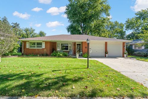 1326 Park Dr, Montgomery, IL, 60538-1854 | Card Image