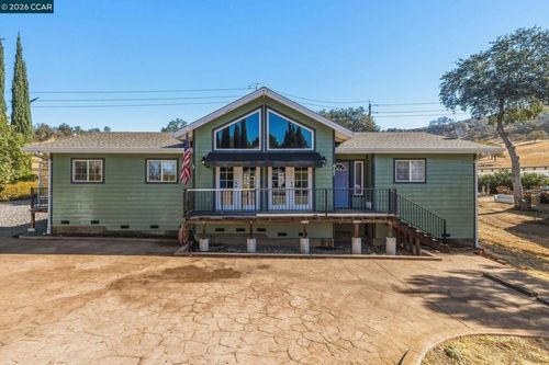 423 Poker Flat Rd, Copperopolis, CA, 95228-9617 | Card Image