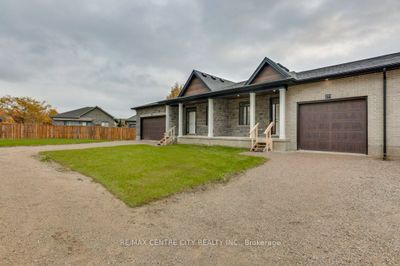 271 S Carriage Rd, Home with 2 bedrooms, 2 bathrooms and 2 parking in London ON | Image 3