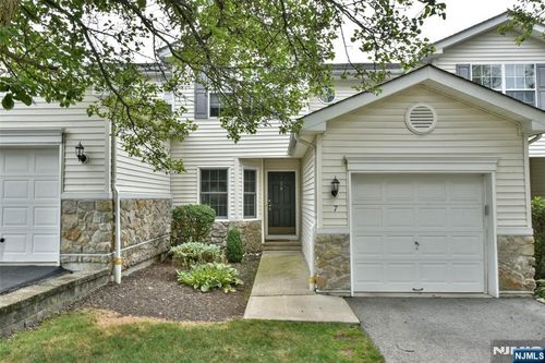 7 Meadow Lakes Dr, Hamburg, NJ, 07419-2532 | Card Image