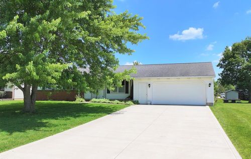 73 Renfrew Dr, Shelby, OH, 44875-1821 | Card Image