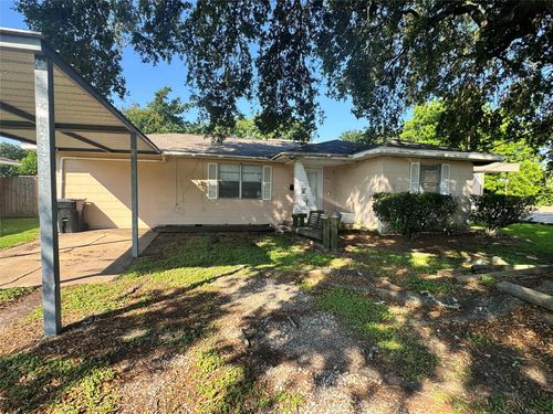 3639 5th Ave, Port Arthur, TX, 77642-4517 | Card Image