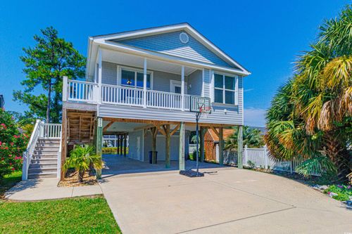 611 23rd Ave N, North Myrtle Beach, SC, 29582-2324 | Card Image