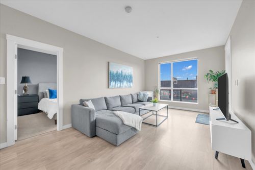 303-625 E 3rd St, North Vancouver, BC, V7L0G3 | Card Image