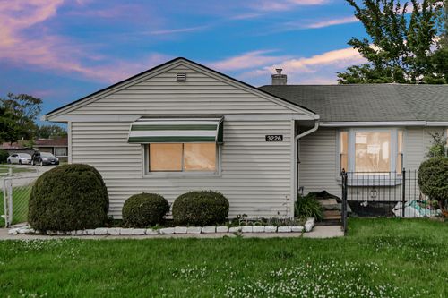 3226 Lydia Ave, Robbins, IL, 60472-2235 | Card Image