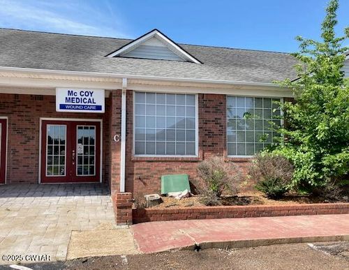 1385 Flowering Dogwood Ln, Dyersburg, TN, 38024-6409 | Card Image