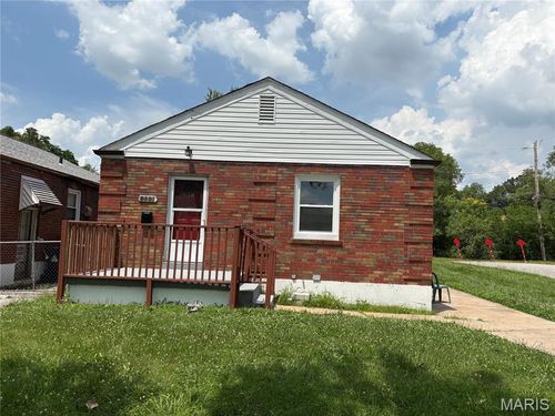 8301 Archer Ave, Saint Louis, MO, 63132-2729 | Card Image