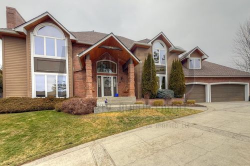 1819 E South Ridge Dr, Spokane, WA, 99223-8426 | Card Image