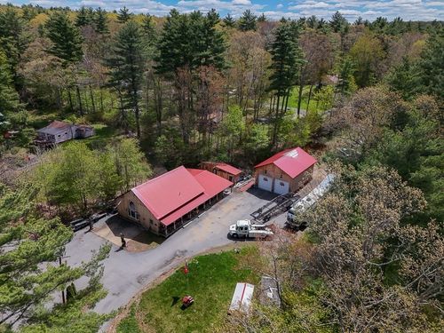 8 Oakwood Rd, Brimfield, MA, 01010-9561 | Card Image