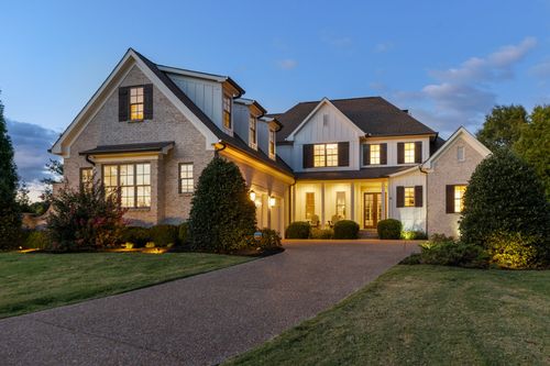 1000 Chapel Lake Cir, Franklin, TN, 37069-4665 | Card Image