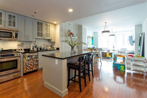1125 Maxwell Ln, Hoboken, NJ, 07030-6836 | Card Image