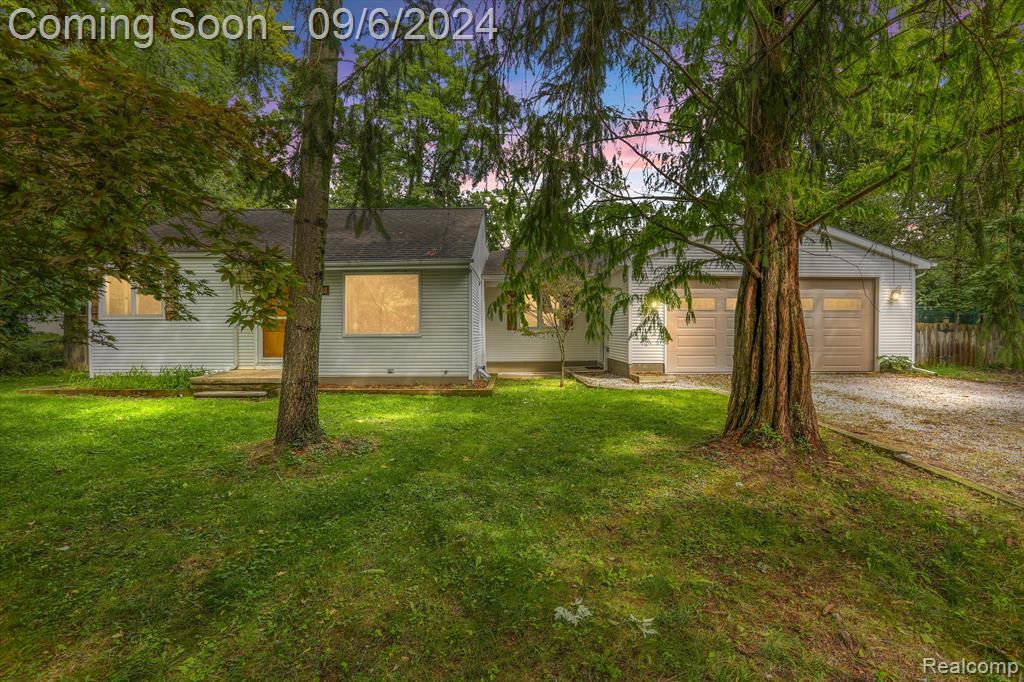 Alameda St, Farmington Hills, MI 48336