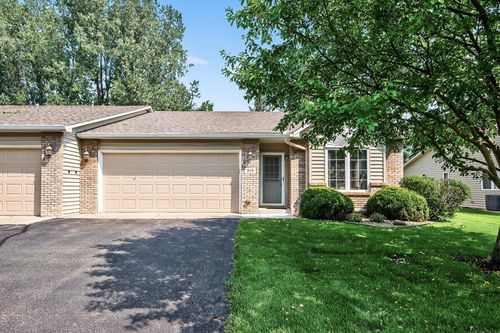919 Evergreen Ct, Vadnais Heights, MN, 55127-3694 | Card Image