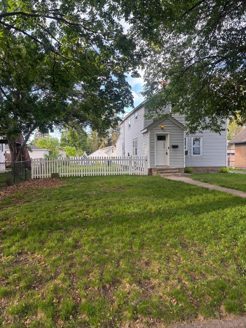 2428 14th Ave E, North Saint Paul, MN, 55109-2310 | Card Image
