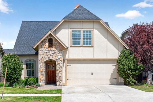 2716 Ne Rosemary Dr, Bend, OR, 97701-7751 | Card Image