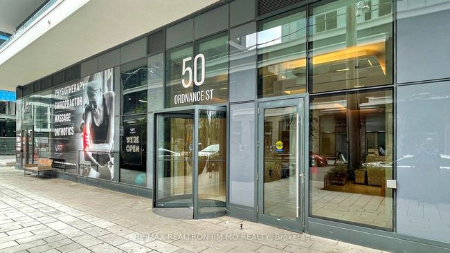 811 - 50 Ordnance St, Condo with 3 bedrooms, 2 bathrooms and 1 parking in Toronto ON | Image 5