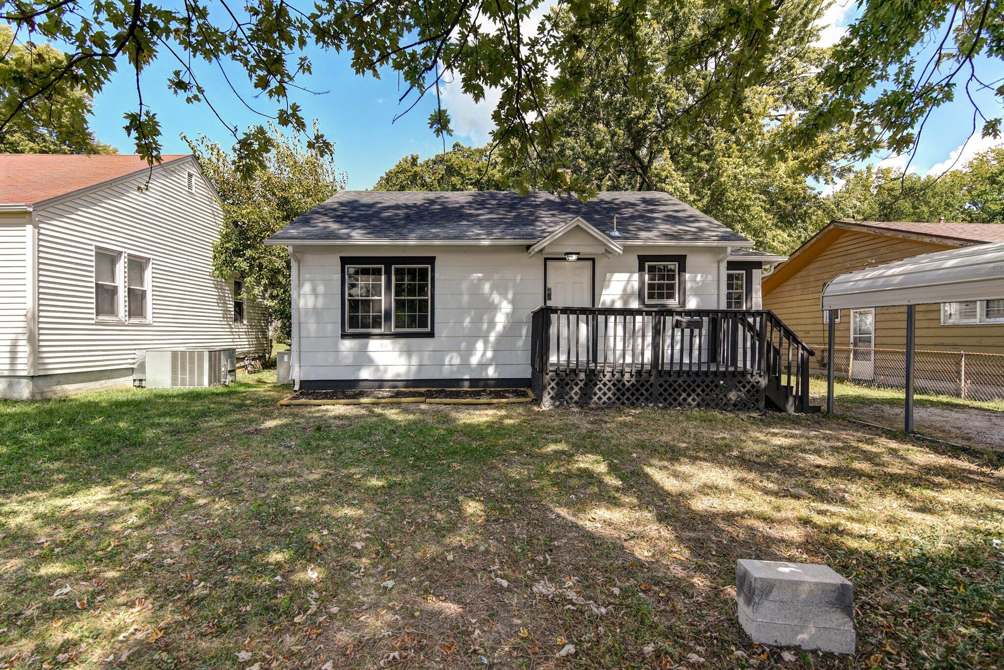 Blaine St, Springfield, MO 65803