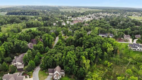 68 Braemar Dr, Valparaiso, IN, 46385 | Card Image