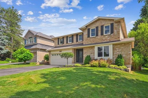 2205 Previn Court, Burlington, ON, L7P4J3 | Card Image