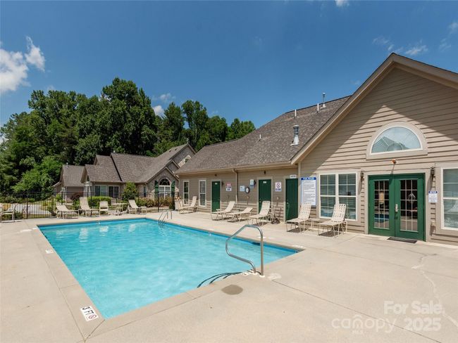 Outdoor Pool | Image 37