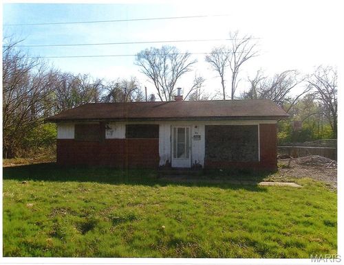 165 and 167 Amelia Drive, Cahokia, IL, 62206 | Card Image