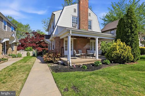 1637 Locust St, NORRISTOWN, PA, 19401-3009 | Card Image