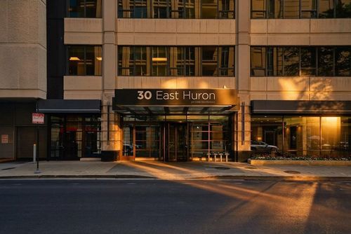 5605-30 Huron St, Chicago, IL, 60611-4735 | Card Image