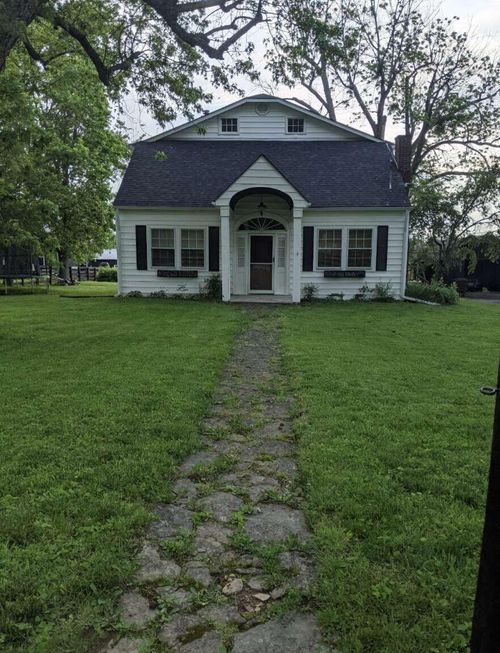 358 Blacks Cross Rd, Paris, KY, 40361-9309 | Card Image