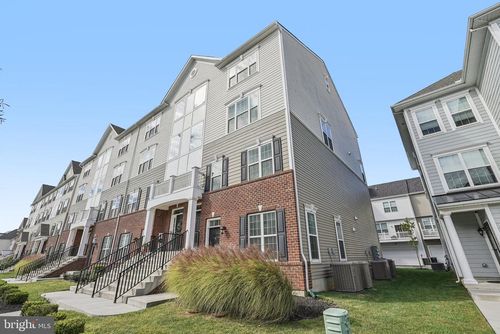 3745 Green St, CLAYMONT, DE, 19703-2071 | Card Image