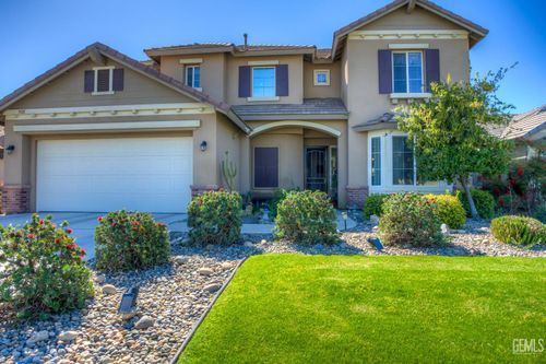 9101 Wolf River Ave, Bakersfield, CA, 93312-2697 | Card Image