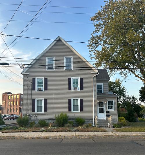27 W Center St, Southington, CT, 06489-3533 | Card Image