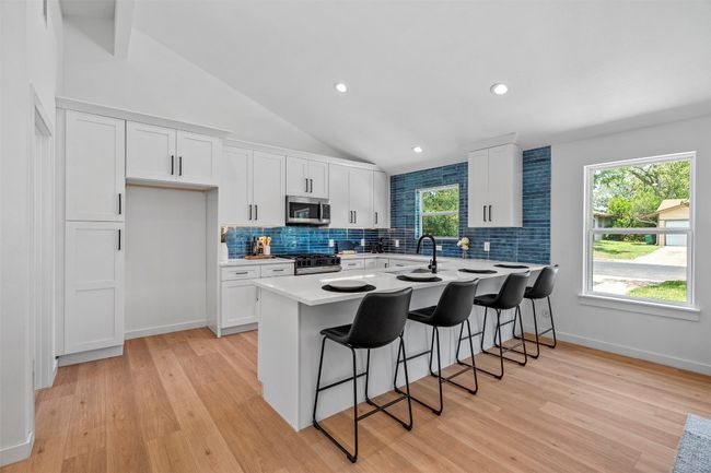 8108 Briarwood Ln, House other with 3 bedrooms, 2 bathrooms and 2 parking in Austin TX | Image 8