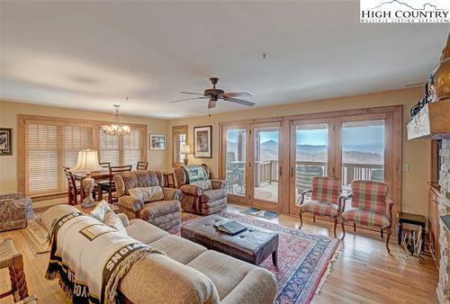 rl1-482 Indian Paintbrush Dr, Banner Elk, NC, 28604-6771 | Card Image