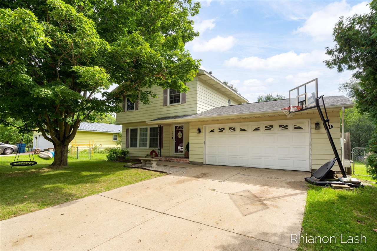 Holes Ave, Middleville, MI 49333