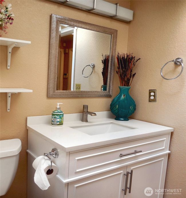 Hallway Vanity | Image 19