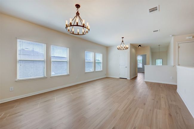 10005 Deer Chase Trl, House other with 4 bedrooms, 3 bathrooms and 4 parking in Austin TX | Image 12