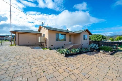 8390 San Gabriel Rd, Atascadero, CA, 93422-4929 | Card Image