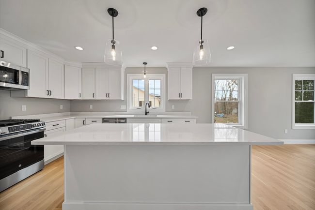 5 True Ave, House other with 4 bedrooms, 4 bathrooms and null parking in Derry NH | Image 7