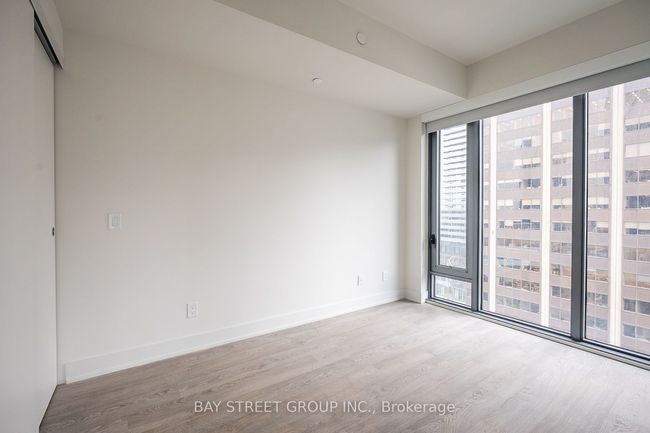 1503 - 8 Cumberland St, Condo with 2 bedrooms, 2 bathrooms and null parking in Toronto ON | Image 7