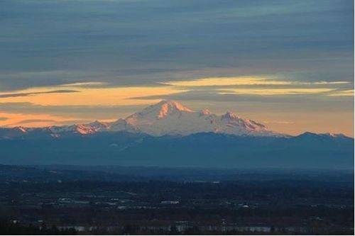 38-1751 Paddock Dr, Coquitlam, BC, V3E3M2 | Card Image