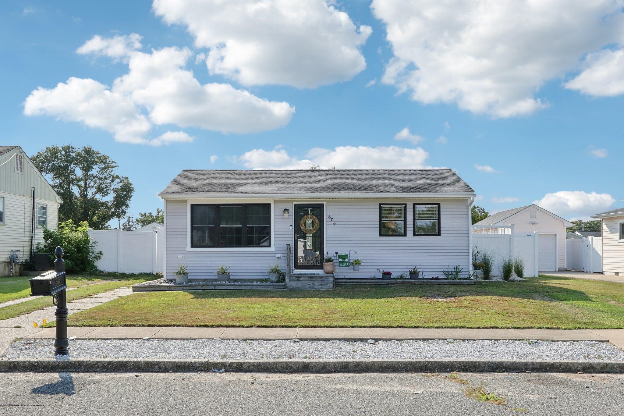 Adriatic Ave, Cape May, NJ 08204
